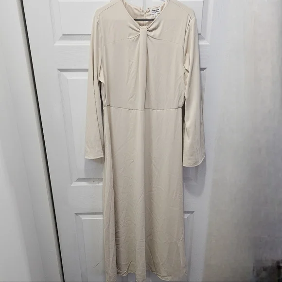 Maxi Dress - Picture 5 of 13